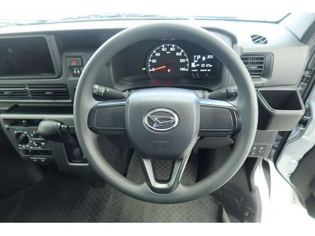 ハイゼットカーゴクルーズ　／４ＷＤ／オーディオレス／キーフリー／オートライト誤発進抑制機能　電動格納式ドアミラー　レーンキープアシスト　４ＷＤ車　キーフリー　セキュリティ　横滑り防止機能　オートハイビーム　オートライト　衝突安全ボディ　Ｗエアバック　ＡＢＳ　記録簿（富山県）の中古車