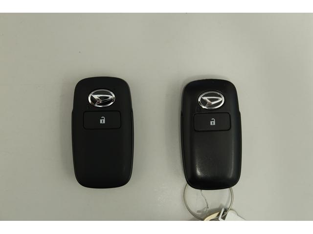 ハイゼットカーゴクルーズ　／４ＷＤ／オーディオレス／キーフリー／オートライト誤発進抑制機能　電動格納式ドアミラー　レーンキープアシスト　４ＷＤ車　キーフリー　セキュリティ　横滑り防止機能　オートハイビーム　オートライト　衝突安全ボディ　Ｗエアバック　ＡＢＳ　記録簿（富山県）の中古車