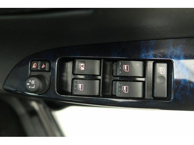 タントカスタムＸ　トップエディションＳＡIII　／ナビ／両側電動スマートキ−　セキュリティアラーム　車線逸脱警報装置　電動格納式ドアミラー　Ｂトゥース　ナビＴＶ　ＬＥＤランプ　キーフリー　アイドリングストップ　オートライト　ベンチシート　アルミ　記録簿（富山県）の中古車