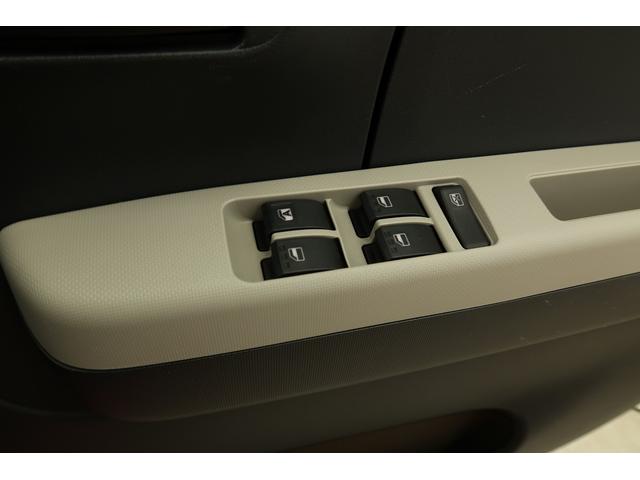 ミラトコットL SAIII /オーディオレス/LEDヘッドランプ/バックモニター 衝突軽減装置 エコアイドル 横滑り防止 キーレスキー レーンキープアシスト ハイビームアシスト 運転席助手席エアバッグ LED 衝突安全ボディ オートライト ABS エアバック(富山県)の中古車