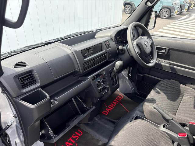 ハイゼットカーゴＤＸダイハツ認定中古車・まごころ保証１年走行距離無制限保証　キーレスエントリーシステム　純正ラジオ　アイドリングストップ機能　スマートアシスト（栃木県）の中古車