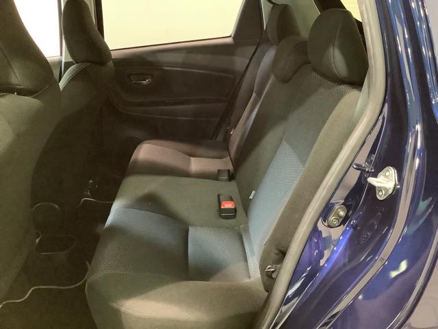 ヴィッツＦ　セーフティーエディションIII全車１年走行距離無制限まごころ保証付き！　ナビゲーションシステム　バックカメラ　ソナーセンサー　オートライト　フォグランプ（栃木県）の中古車
