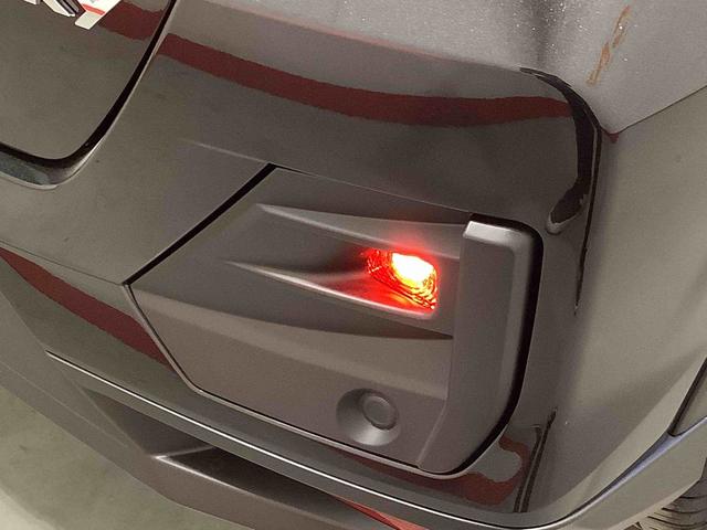 ロッキープレミアムＧ　ＨＥＶ全車１年走行距離無制限まごころ保証付き！　オートライト　オートハイビーム　クルーズコントロール機能　運転席・助手席シートヒーター（栃木県）の中古車