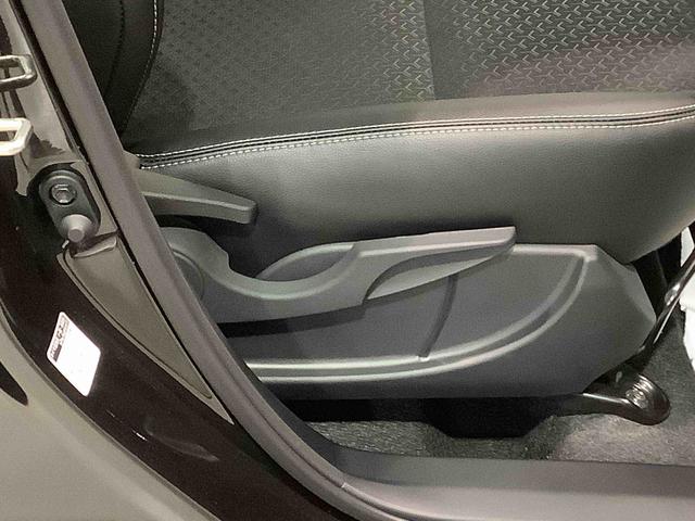 ロッキープレミアムＧ　ＨＥＶ全車１年走行距離無制限まごころ保証付き！　オートライト　オートハイビーム　クルーズコントロール機能　運転席・助手席シートヒーター（栃木県）の中古車