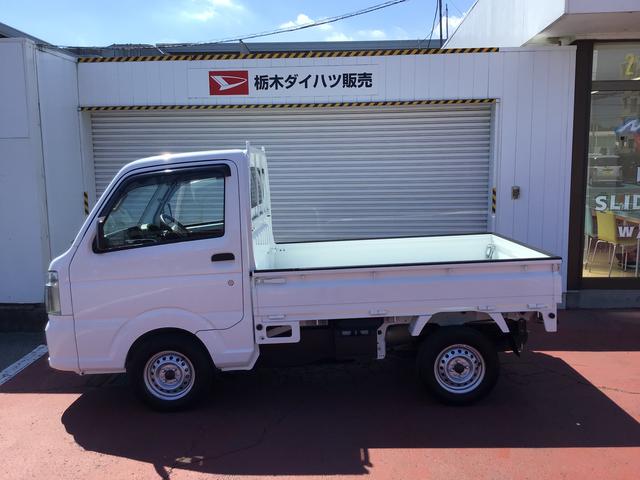 キャリイトラックＫＣエアコン・パワステ全車１年走行距離無制限まごころ保証付き！　ラジオ　オートライト　４ＷＤ　ＡＴ　衝突被害軽減システム（栃木県）の中古車