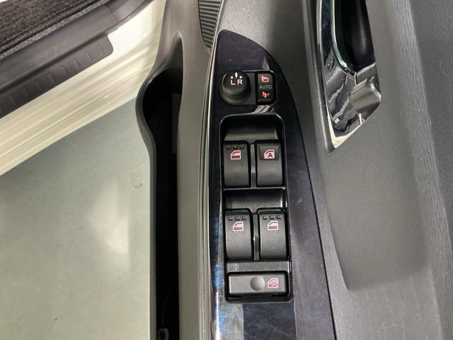 タントカスタムＸ　トップエディションＶＳ　ＳＡIII衝突回避支援ブレーキ　車線逸脱警報装置　両側オートスライドドア　全方位カメラ　ＥＴＣ車載器　運転席シートヒーター　オートマチックハイビーム　電動格納ミラー　スマートキー　ＬＥＤ（栃木県）の中古車