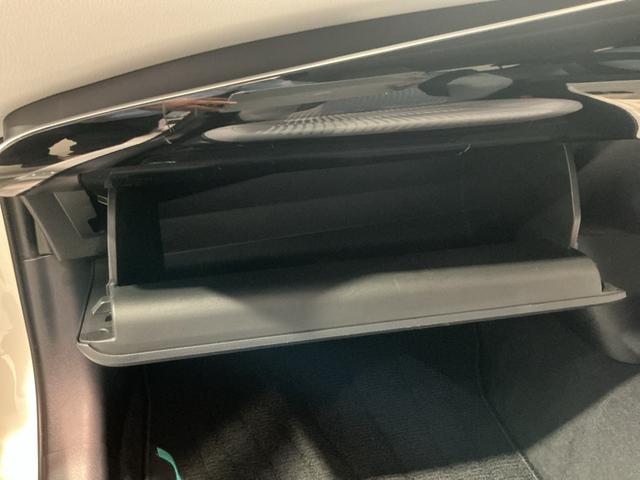 プリウスＡ車線逸脱警告　衝突軽減ブレーキシステム　Ｂモニタ　衝突安全ボディ　記録簿有　ＬＥＤヘッド　オートライト　セキュリティー　スマートキー　ＥＴＣ　アルミホイル　ＳＲＳ　ＡＢＳ　デュアルエアバック　キーレス（栃木県）の中古車