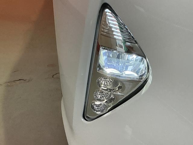 プリウスＡ車線逸脱警告　衝突軽減ブレーキシステム　Ｂモニタ　衝突安全ボディ　記録簿有　ＬＥＤヘッド　オートライト　セキュリティー　スマートキー　ＥＴＣ　アルミホイル　ＳＲＳ　ＡＢＳ　デュアルエアバック　キーレス（栃木県）の中古車