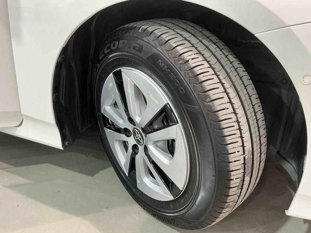 プリウスＡ車線逸脱警告　衝突軽減ブレーキシステム　Ｂモニタ　衝突安全ボディ　記録簿有　ＬＥＤヘッド　オートライト　セキュリティー　スマートキー　ＥＴＣ　アルミホイル　ＳＲＳ　ＡＢＳ　デュアルエアバック　キーレス（栃木県）の中古車