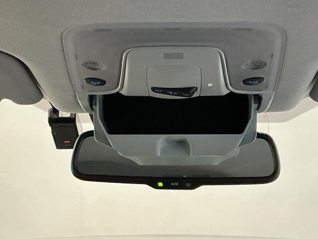 プリウスSセーフティプラス衝突回避システム 電動ミラー 衝突安全ボディ オートライト バックモニター 定期点検記録簿 LEDライト クルコン ETC装備 ナビTV イモビライザー 横滑り防止機能 キーレスエントリー(栃木県)の中古車