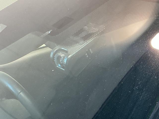 プリウスSセーフティプラス衝突回避システム 電動ミラー 衝突安全ボディ オートライト バックモニター 定期点検記録簿 LEDライト クルコン ETC装備 ナビTV イモビライザー 横滑り防止機能 キーレスエントリー(栃木県)の中古車