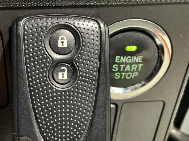 ムーヴカスタム　Ｘリミテッド　ＳＡＡストップ　助手席エアバック　ＬＥＤライト　セキュリティアラーム　キーフリーシステム　横滑り防止　衝突安全ボディ　スマートキー＆プッシュスタート　オートライト　ＡＢＳ　ベンチシート　エアバック　アルミ（栃木県）の中古車