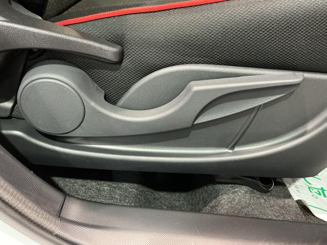 ロッキーXオートハイビーム 電動格納ドアミラー バックモニター LEDヘッドライト 車線逸脱警報 イモビライザ コーナーセンサー 記録簿 ドラレコ アルミホイール アイドリングストップ ワンオーナー キーレス(栃木県)の中古車