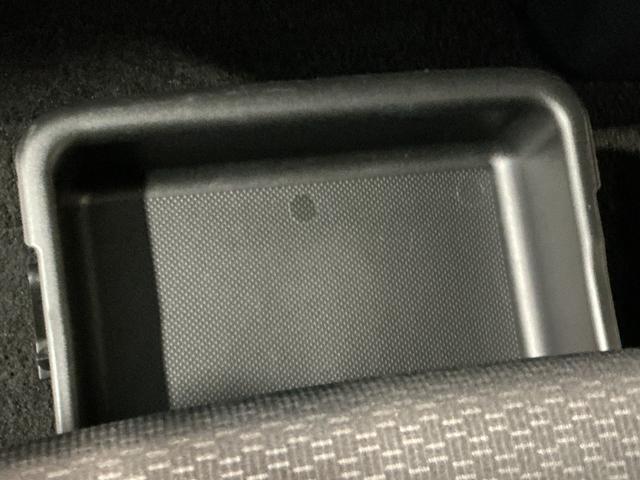 トールＧ衝突回避支援ブレーキ　オートＬＥＤ　電格ミラー　メモリナビ　ＥＴＣ　ＬＥＤライト　横滑り防止装置　車線逸脱警報　両側自動ドア　セキュリティーアラーム　キーフリーシステム　オートライト　エアバッグ（栃木県）の中古車