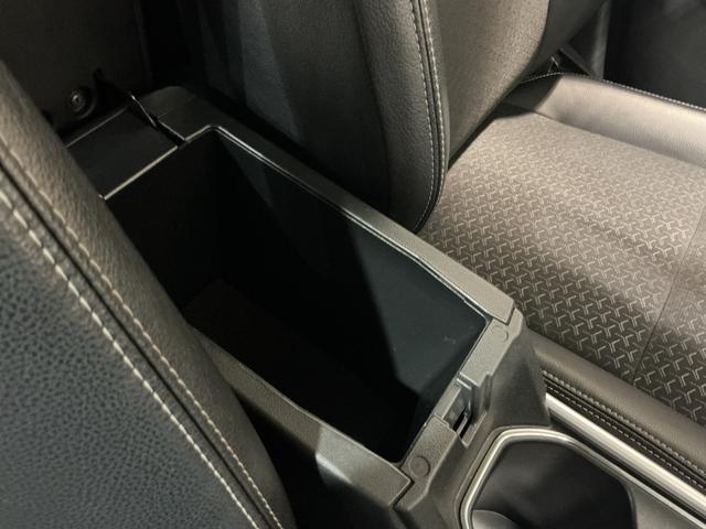 ロッキープレミアムG HEVバックカメラ付き 電動格納式ドアミラー 追従式クルーズコントロール 衝突被害軽減 盗難防止 衝突安全ボディ アルミホイル LEDライト ETC付 オートLED Sヒーター TV(栃木県)の中古車