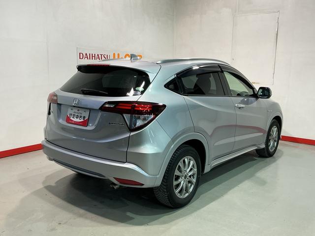 ヴェゼルハイブリッドZ・ホンダセンシングレーダーサポート 横滑り防止システム バックカメラ 盗難防止装置 衝突安全ボディ スマ−トキ− ECOモード Aライト LEDライト アルミ ETC車載器(栃木県)の中古車