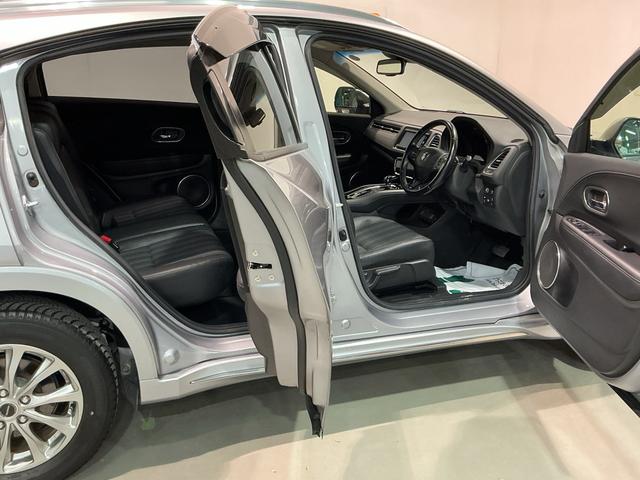 ヴェゼルハイブリッドZ・ホンダセンシングレーダーサポート 横滑り防止システム バックカメラ 盗難防止装置 衝突安全ボディ スマ−トキ− ECOモード Aライト LEDライト アルミ ETC車載器(栃木県)の中古車