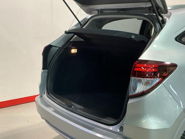 ヴェゼルハイブリッドZ・ホンダセンシングレーダーサポート 横滑り防止システム バックカメラ 盗難防止装置 衝突安全ボディ スマ−トキ− ECOモード Aライト LEDライト アルミ ETC車載器(栃木県)の中古車