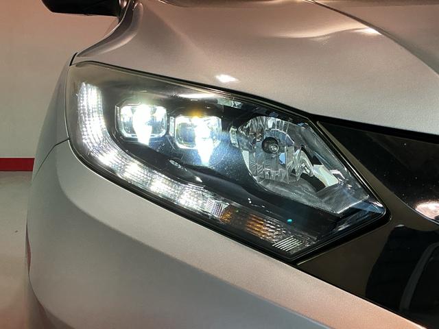 ヴェゼルハイブリッドZ・ホンダセンシングレーダーサポート 横滑り防止システム バックカメラ 盗難防止装置 衝突安全ボディ スマ−トキ− ECOモード Aライト LEDライト アルミ ETC車載器(栃木県)の中古車