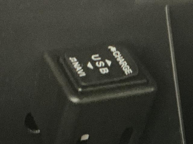 コペンセロ Sキ−フリ− LED ナビTV 盗難防止システム 運転席エアバッグ ABS ターボエンジン Wエアバック インテリキー 衝突安全ボディ ESC シートヒーター メモリーナビ タバコ臭(栃木県)の中古車