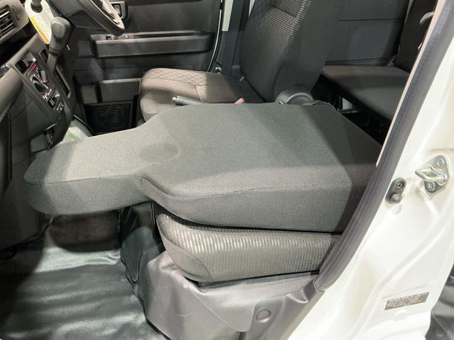 ハイゼットカーゴＤＸＬＥＤヘッドライト　踏み間違い防止　Ｗエアバック　セキュリティアラーム　キーフリーシステム　エコアイドル　車線逸脱警報　切替４ＷＤ　オートハイビーム　オートライト　スライドドア　ＡＢＳ（栃木県）の中古車