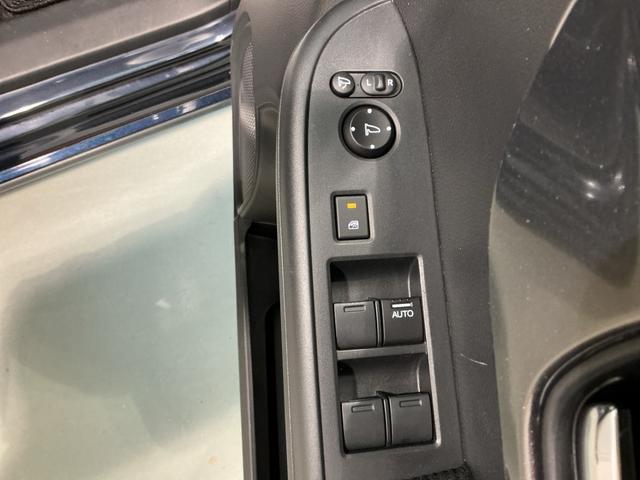 Ｎ−ＷＧＮカスタムＬ・ターボホンダセンシングブレーキサポート　盗難警報装置　衝突安全ボディ　横滑り防止機能　ＬＥＤヘッド　タ−ボ　Ａストップ　ＡＢＳ　ＥＴＣ付き　ナビＴＶ　メモリナビ　Ｗエアバッグ　エアバッグ　アルミホイール（栃木県）の中古車