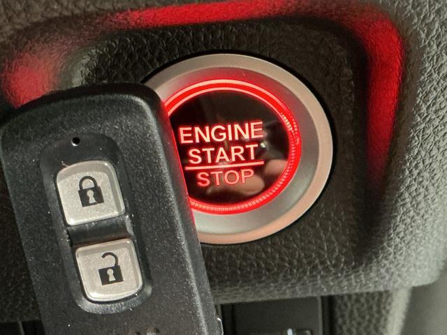 Ｎ−ＷＧＮカスタムＬ・ターボホンダセンシングブレーキサポート　盗難警報装置　衝突安全ボディ　横滑り防止機能　ＬＥＤヘッド　タ−ボ　Ａストップ　ＡＢＳ　ＥＴＣ付き　ナビＴＶ　メモリナビ　Ｗエアバッグ　エアバッグ　アルミホイール（栃木県）の中古車