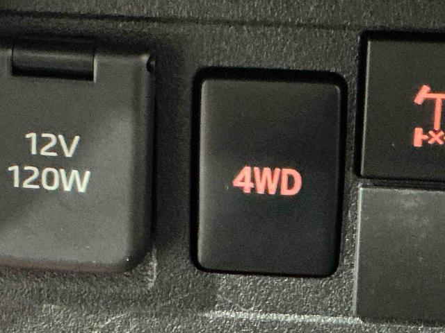 ハイゼットトラックスタンダード 農用スペシャルレーンキープアシスト ソナー キーレスエントリー 助手席エアバック 誤発進抑制機能 オートハイビーム PS エアコン付 センターデフロック 衝突安全ボディ 運転席エアバック(栃木県)の中古車