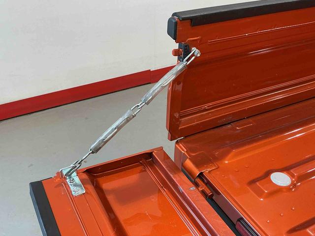 ハイゼットトラックスタンダード 農用スペシャルレーンキープアシスト ソナー キーレスエントリー 助手席エアバック 誤発進抑制機能 オートハイビーム PS エアコン付 センターデフロック 衝突安全ボディ 運転席エアバック(栃木県)の中古車