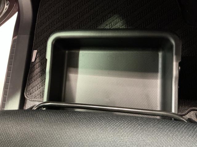 トールカスタムＧ　リミテッド　ＳＡIIIナビＴＶ　横滑り防止　オートマチックハイビーム　両側自動ドア　オートクルーズコントロール　ＬＥＤ　盗難防止装置　ＥＴＣ　キーレス　スマートキー　エコアイドル　メモリーナビ　エアバッグ（栃木県）の中古車