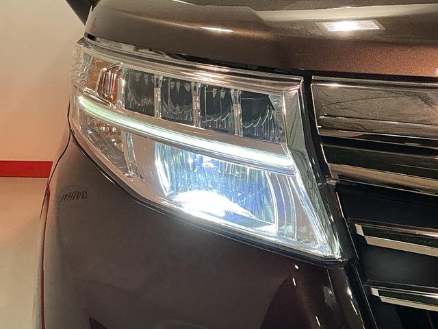 トールカスタムＧ　リミテッド　ＳＡIIIナビＴＶ　横滑り防止　オートマチックハイビーム　両側自動ドア　オートクルーズコントロール　ＬＥＤ　盗難防止装置　ＥＴＣ　キーレス　スマートキー　エコアイドル　メモリーナビ　エアバッグ（栃木県）の中古車