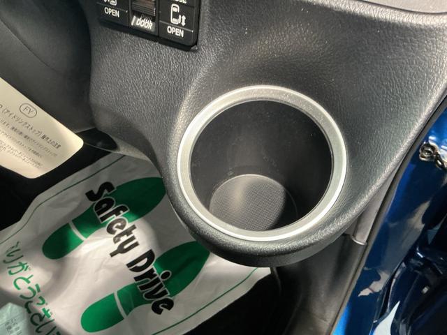 シエンタＧナビ・ＴＶ　スマートキープッシュスタート　電動格納式ドアミラー　アイドリングＳ　リアカメラ　　衝突安全ボディ　ＥＴＣ　運転席エアバック　キーフリーシステム　ＡＢＳ　社外アルミホイール（栃木県）の中古車