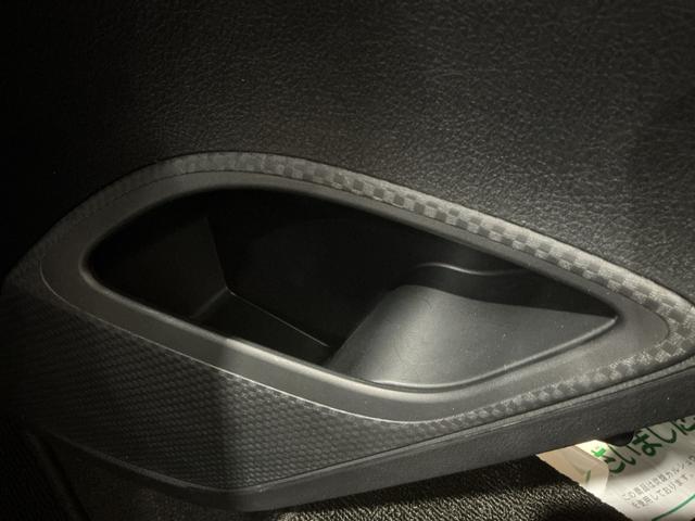 シエンタＧナビ・ＴＶ　スマートキープッシュスタート　電動格納式ドアミラー　アイドリングＳ　リアカメラ　　衝突安全ボディ　ＥＴＣ　運転席エアバック　キーフリーシステム　ＡＢＳ　社外アルミホイール（栃木県）の中古車