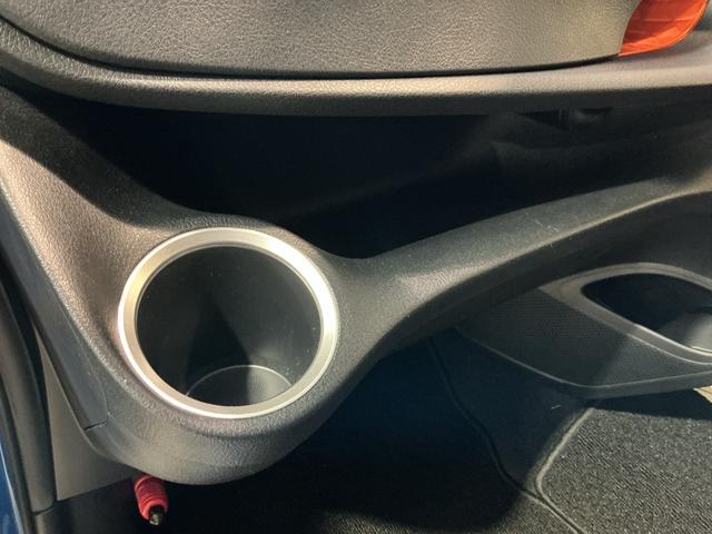 シエンタＧナビ・ＴＶ　スマートキープッシュスタート　電動格納式ドアミラー　アイドリングＳ　リアカメラ　　衝突安全ボディ　ＥＴＣ　運転席エアバック　キーフリーシステム　ＡＢＳ　社外アルミホイール（栃木県）の中古車