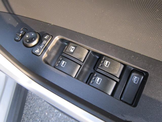 ロッキープレミアムG HEV衝突被害軽減 盗難防止 追従式クルーズコントロール 電動格納式ドアミラー ドライブレコーダー ETC車載器 LEDライト 運転席助手席シートヒーター パノラマモニター ナビゲーションシステム(栃木県)の中古車