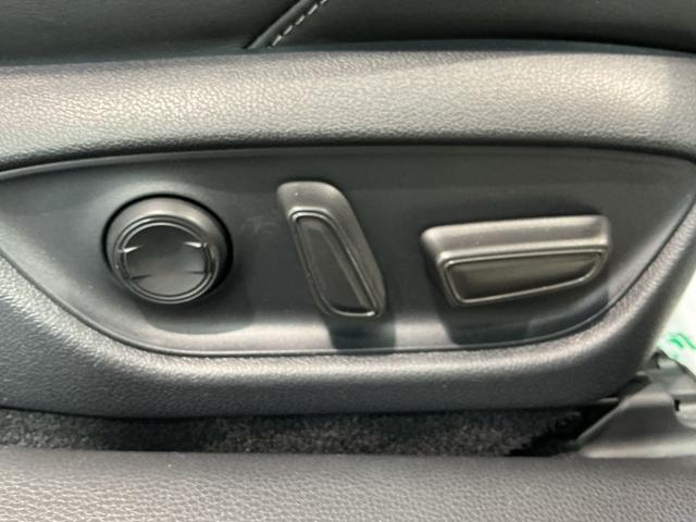 クラウンハイブリッドRSクリアランソナ レーンアシスト LEDヘッドライト クルコン スマートエントリー セキュリティーアラーム 横滑り防止 ETC オートライト TVナビ アルミ メモリーナビ ABS エアバッグ(栃木県)の中古車