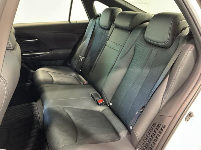 クラウンハイブリッドRSクリアランソナ レーンアシスト LEDヘッドライト クルコン スマートエントリー セキュリティーアラーム 横滑り防止 ETC オートライト TVナビ アルミ メモリーナビ ABS エアバッグ(栃木県)の中古車