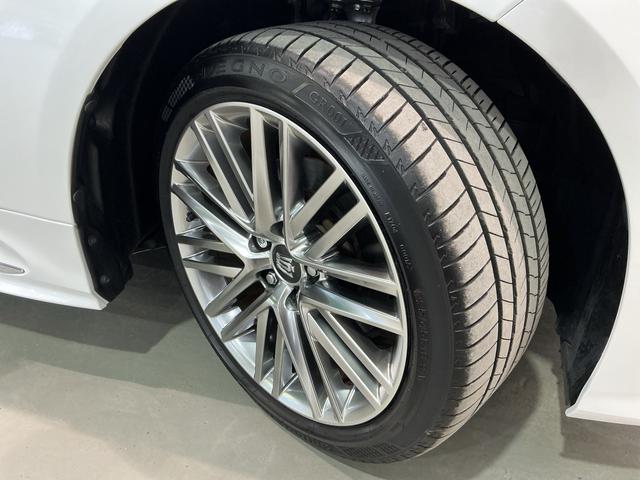 クラウンハイブリッドRSクリアランソナ レーンアシスト LEDヘッドライト クルコン スマートエントリー セキュリティーアラーム 横滑り防止 ETC オートライト TVナビ アルミ メモリーナビ ABS エアバッグ(栃木県)の中古車