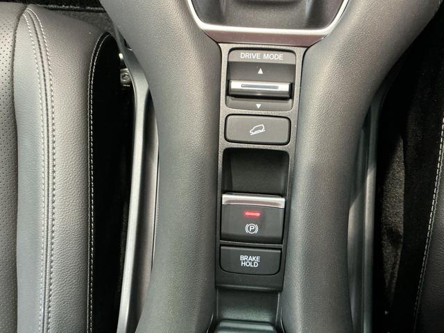 ＺＲ−Ｖｅ：ＨＥＶ　ＺＨｏｎｄａ　ＳＥＮＳＩＮＧ　後退出庫サポート　アダプティブドライビングビーム　マルチビューカメラシステム　Ｈｏｎｄａ　ＣＯＮＮＥＣＴディスプレー＋ＥＴＣ２．０車載器＋ワイヤレス充電器（栃木県）の中古車
