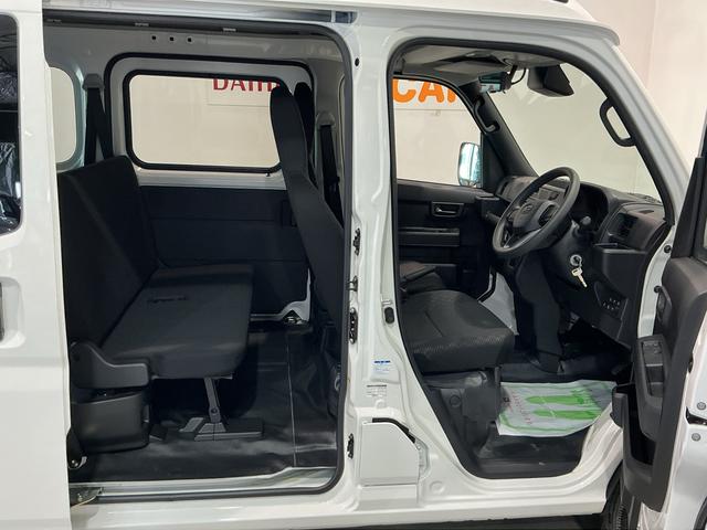 ハイゼットカーゴDX踏み間違い防止 Wエアバック セキュリティアラーム キーフリーシステム エコアイドル 車線逸脱警報 切替4WD オートハイビーム オートライト 運転席エアバッグ ABS コーナーセンサ(栃木県)の中古車