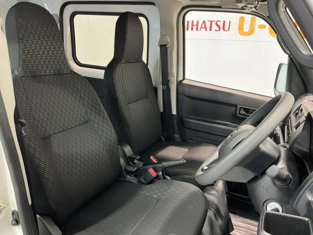 ハイゼットカーゴDX踏み間違い防止 Wエアバック セキュリティアラーム キーフリーシステム エコアイドル 車線逸脱警報 切替4WD オートハイビーム オートライト 運転席エアバッグ ABS コーナーセンサ(栃木県)の中古車