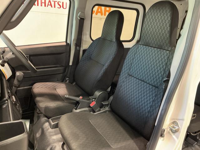 ハイゼットカーゴDX踏み間違い防止 Wエアバック セキュリティアラーム キーフリーシステム エコアイドル 車線逸脱警報 切替4WD オートハイビーム オートライト 運転席エアバッグ ABS コーナーセンサ(栃木県)の中古車