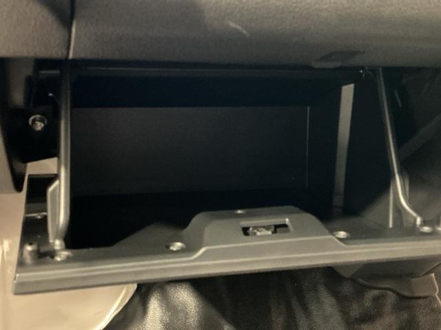 ハイゼットカーゴDX踏み間違い防止 Wエアバック セキュリティアラーム キーフリーシステム エコアイドル 車線逸脱警報 切替4WD オートハイビーム オートライト 運転席エアバッグ ABS コーナーセンサ(栃木県)の中古車