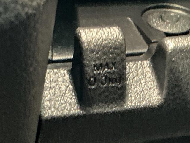 ハイゼットカーゴDX踏み間違い防止 Wエアバック セキュリティアラーム キーフリーシステム エコアイドル 車線逸脱警報 切替4WD オートハイビーム オートライト 運転席エアバッグ ABS コーナーセンサ(栃木県)の中古車