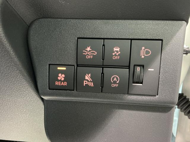 ハイゼットカーゴDX踏み間違い防止 Wエアバック セキュリティアラーム キーフリーシステム エコアイドル 車線逸脱警報 切替4WD オートハイビーム オートライト 運転席エアバッグ ABS コーナーセンサ(栃木県)の中古車