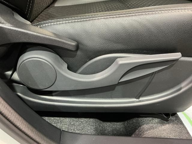 ロッキープレミアムG HEVバックカメラ付き 電動格納式ドアミラー 追従式クルーズコントロール 衝突被害軽減 盗難防止 衝突安全ボディ Dレコ アルミホイ−ル LEDライト ETC付 オートLED Sヒーター ナビTV(栃木県)の中古車