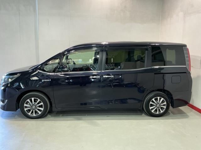 エスクァイアハイブリッドＧｉプレミアムパッケジブラックテーラードＬＥＤヘッドライト　フォグランプ　ドライブレコーダー　衝突被害軽減システム　バックカメラ　両側電動スライドドアアルミホイール（栃木県）の中古車