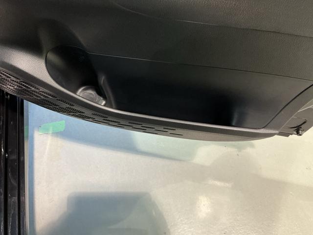 エスクァイアハイブリッドＧｉプレミアムパッケジブラックテーラードＬＥＤヘッドライト　フォグランプ　ドライブレコーダー　衝突被害軽減システム　バックカメラ　両側電動スライドドアアルミホイール（栃木県）の中古車