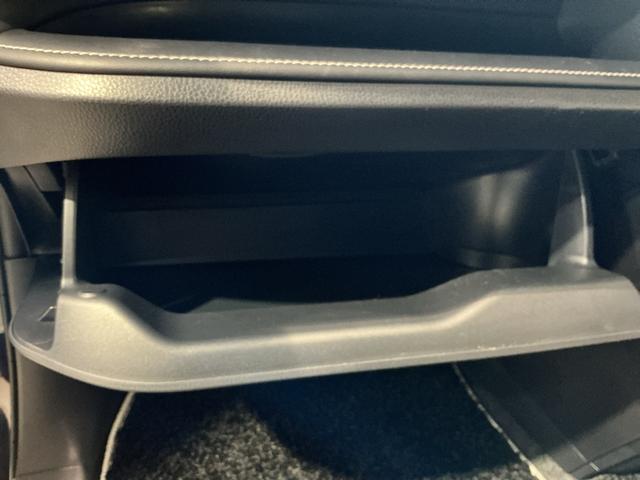 エスクァイアハイブリッドＧｉプレミアムパッケジブラックテーラードＬＥＤヘッドライト　フォグランプ　ドライブレコーダー　衝突被害軽減システム　バックカメラ　両側電動スライドドアアルミホイール（栃木県）の中古車