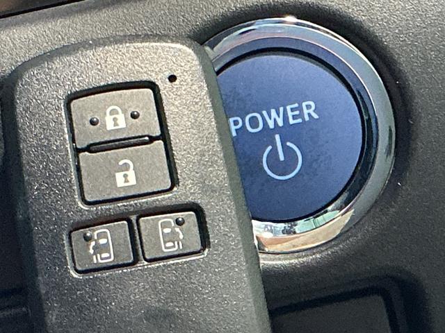 エスクァイアハイブリッドＧｉプレミアムパッケジブラックテーラードＬＥＤヘッドライト　フォグランプ　ドライブレコーダー　衝突被害軽減システム　バックカメラ　両側電動スライドドアアルミホイール（栃木県）の中古車